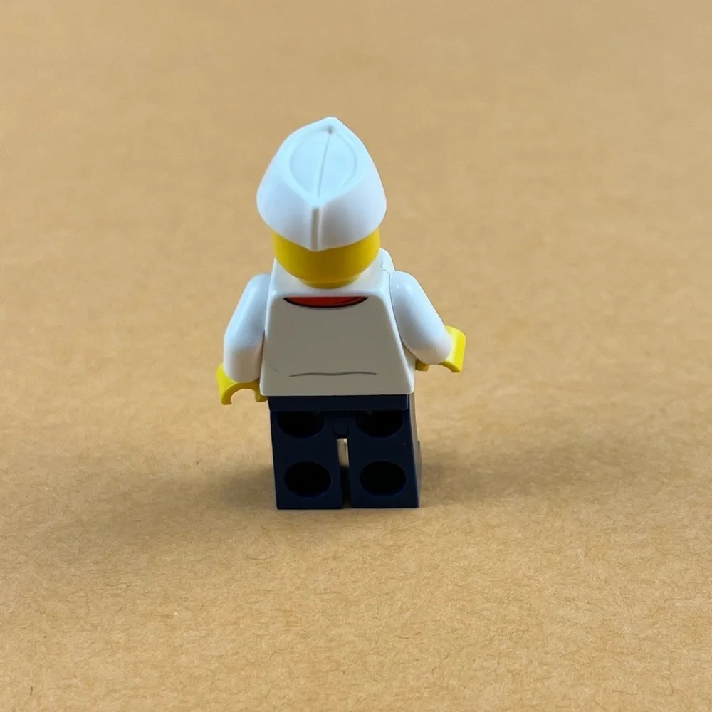LEGO Town City Hot Dog Vendor Chef Minifigure 2